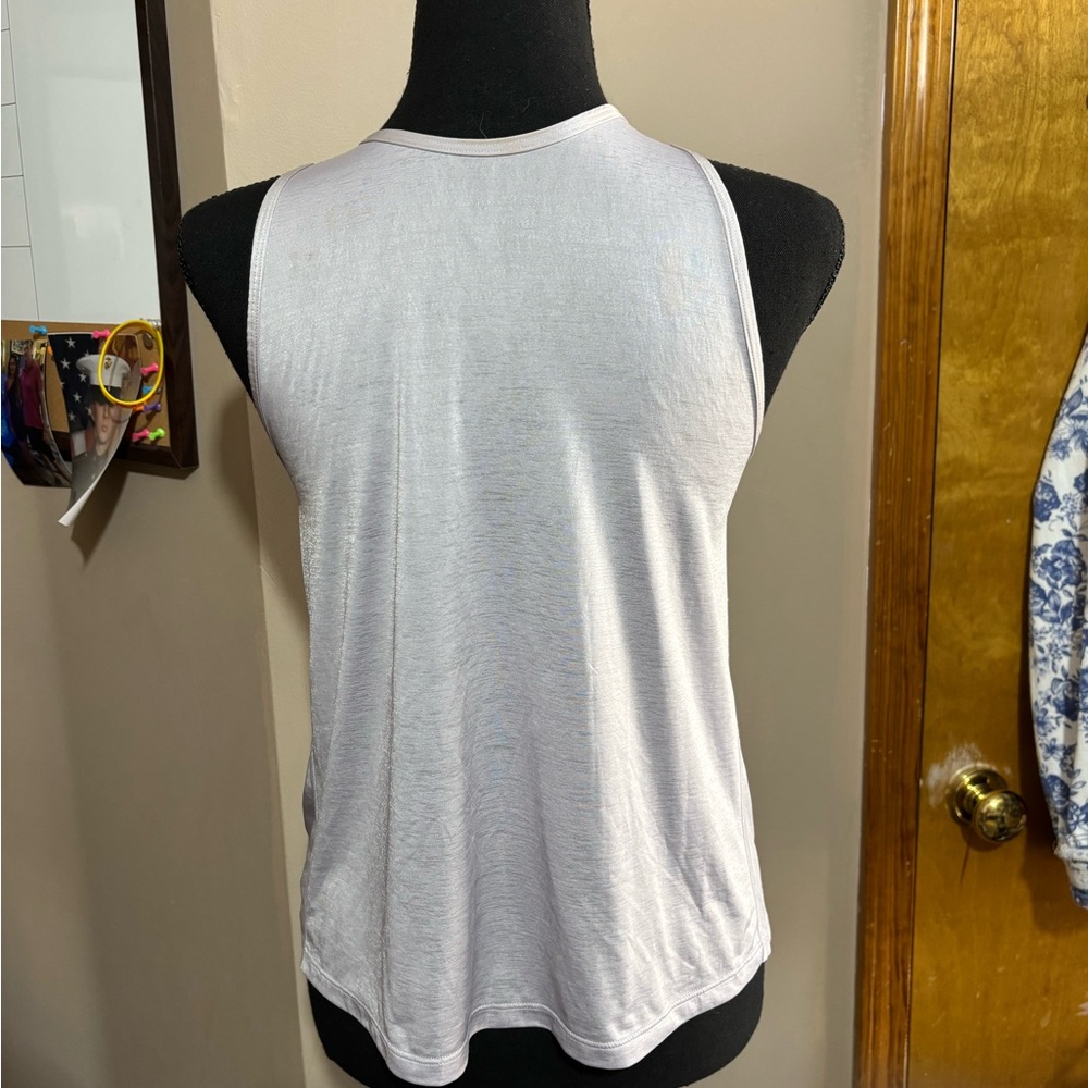 Lululemon reversible front/ back tank. Pale lavender. No size tag. Approx M/6-8 - Picture 2 of 7